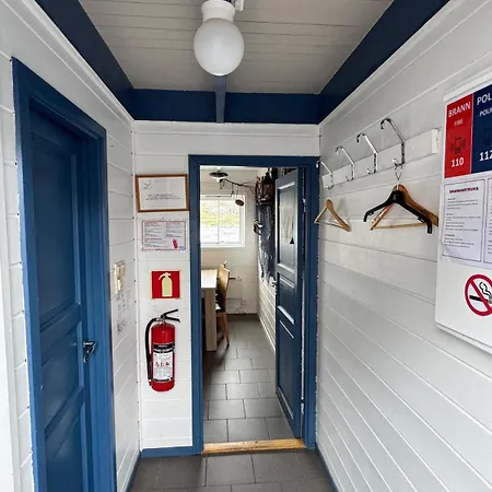 Cozy Oceanfront Escape Nautnes